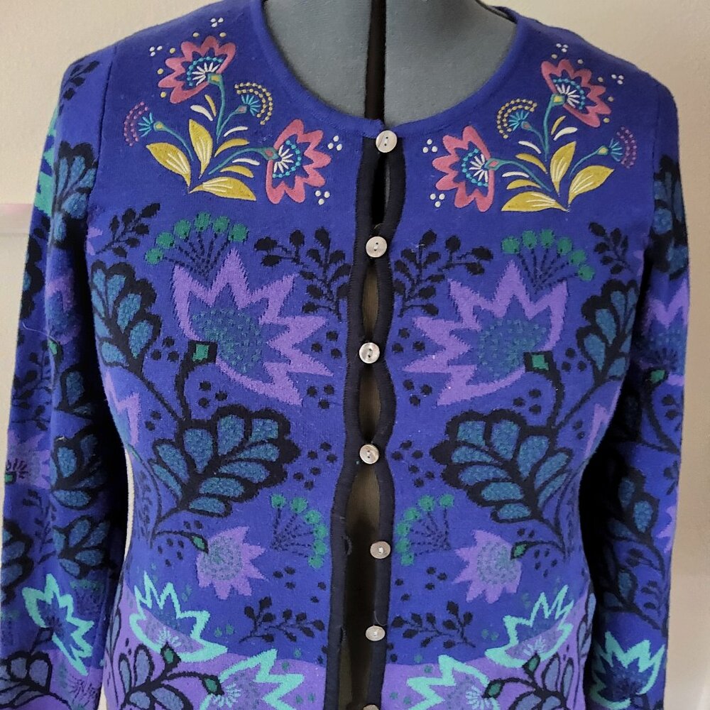 NEW Gudrun Sjoden  Beautiful Blue Purple Flower Cardigan Size Small